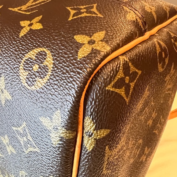 LOUIS VUITTON Monogram Deauville Handbag - Picture 9 of 14